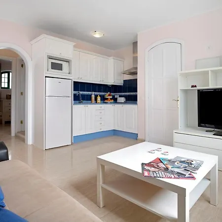 Rocas Negras Puerto del Carmen (Lanzarote)