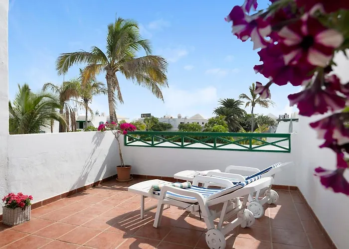 Rocas Negras Puerto del Carmen (Lanzarote)